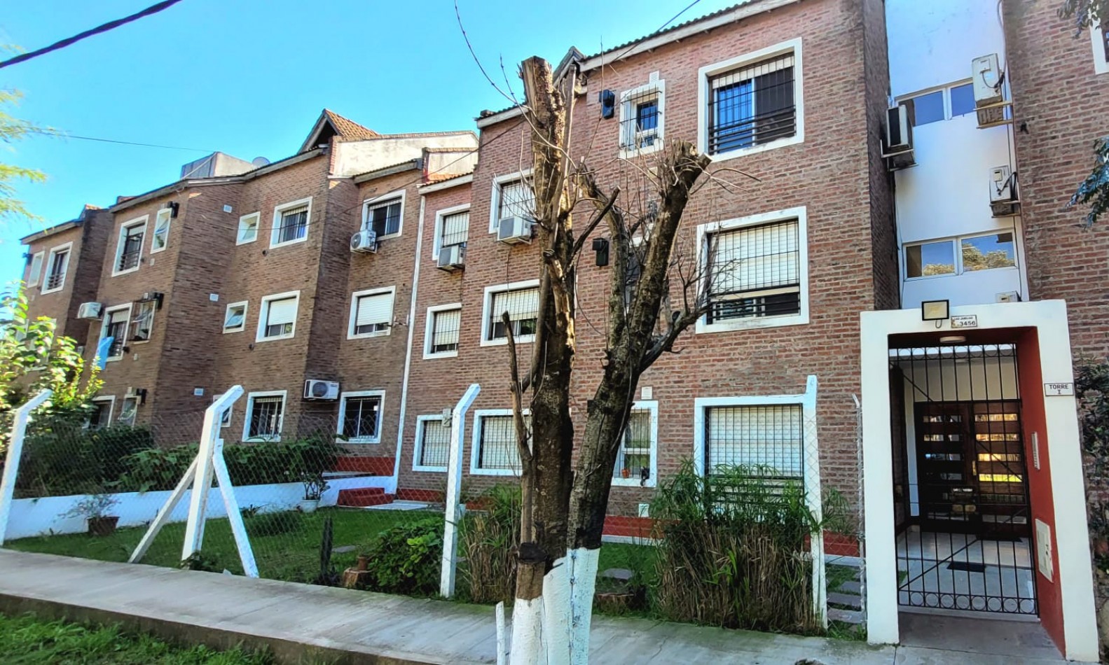 Venta Ciudad Evita Planta Baja con Cochera
