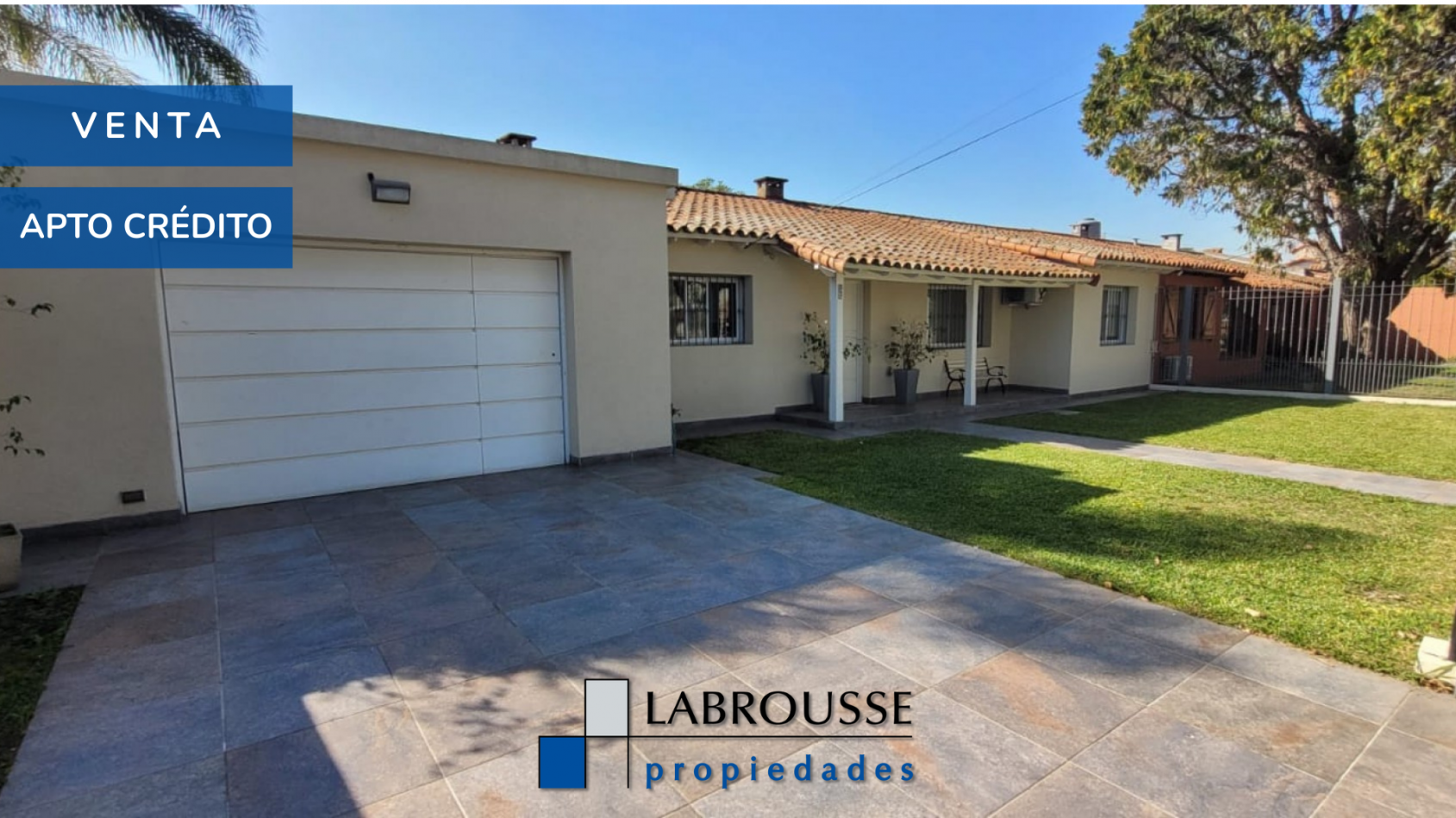 Casa en Ciudad Evita-Venta-3 dormitorios-Quincho-pileta climatizada  
