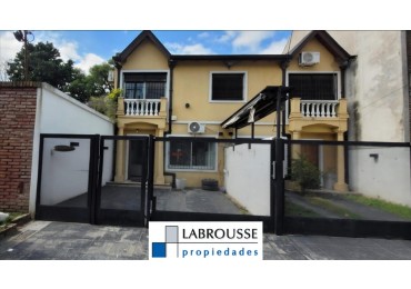 Venta Duplex-Casa Ciudad evita , piscina 