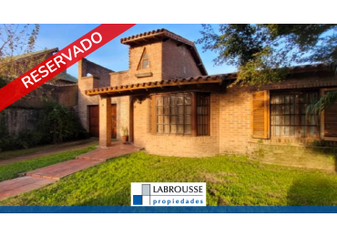 Venta casa 4 ambientes Ciudad evita 